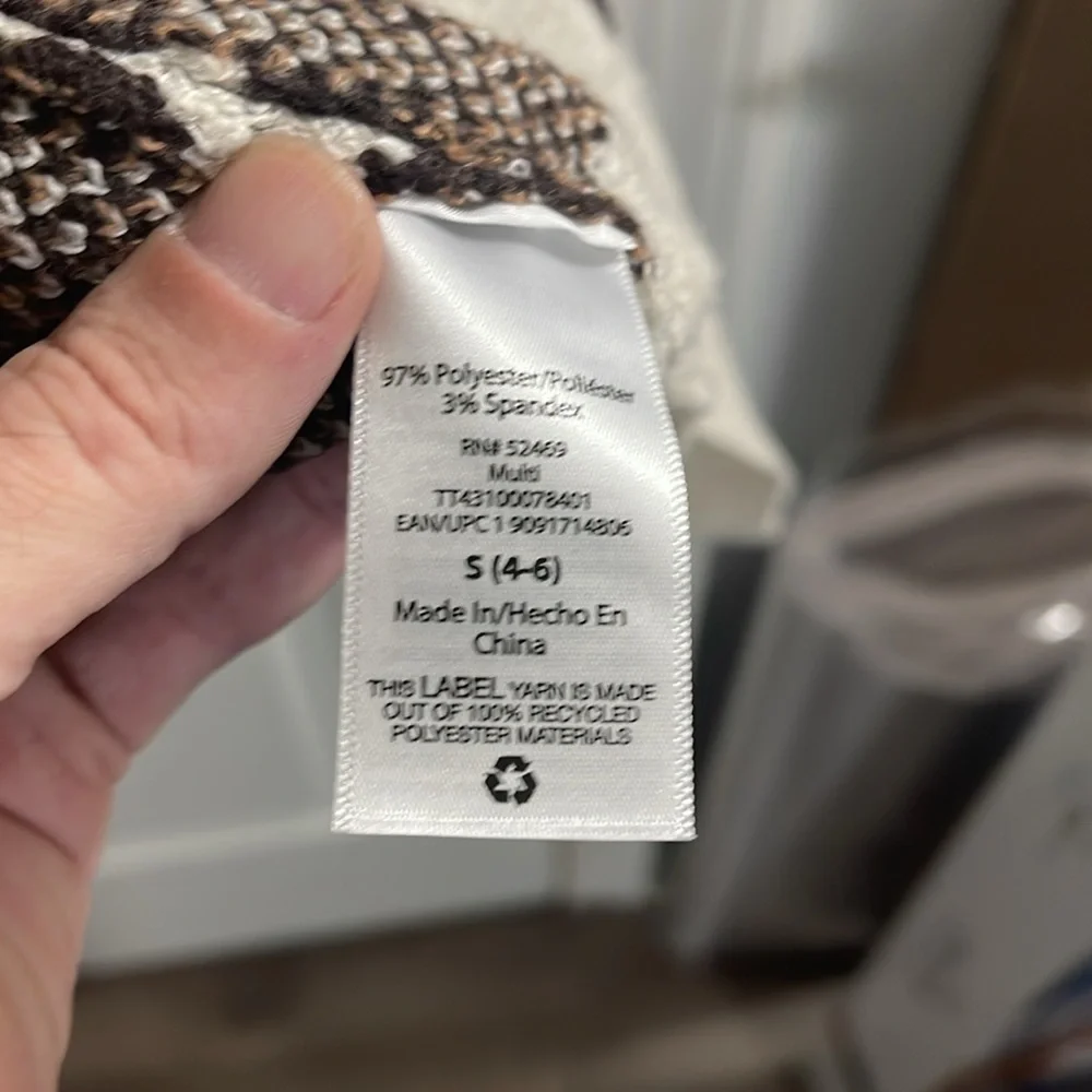 Time and Tru Women's belted sweater vest Size 4-6 - Picture 5 of 11